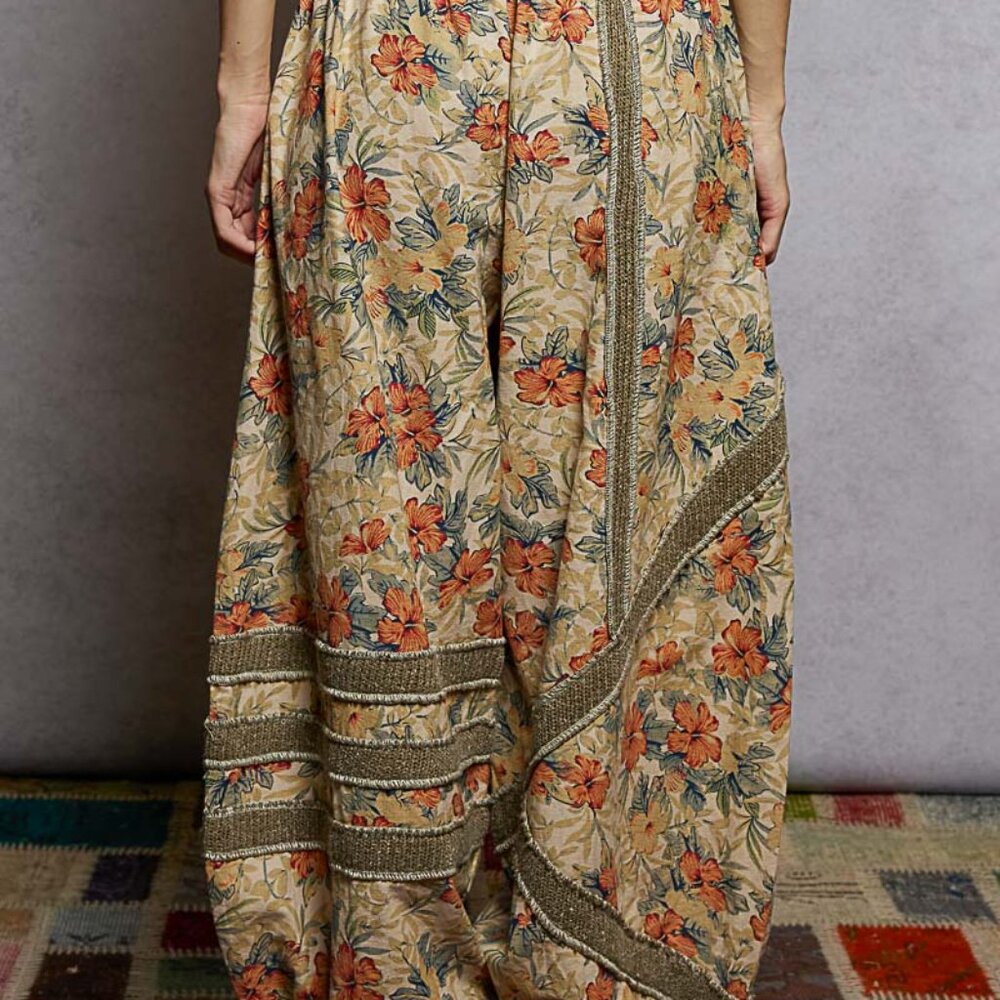 POL Floral Wide-Leg Pants with Star Patch - Picture 3 of 5